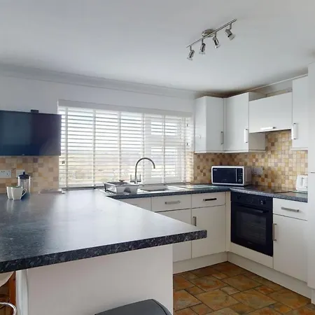 E29 Bonnie Bank, Riviere Towans *